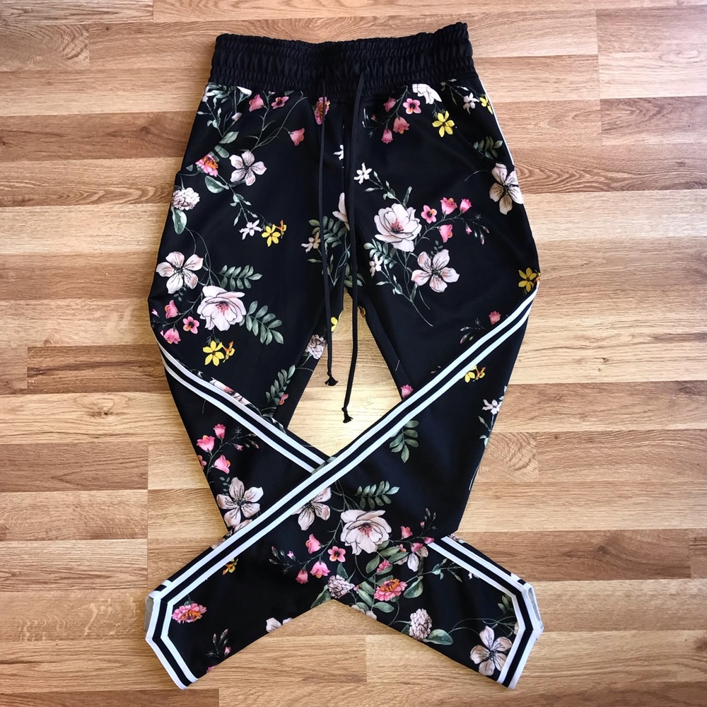 Mens Sunday Floral Trackpant Jogger hybrid Black